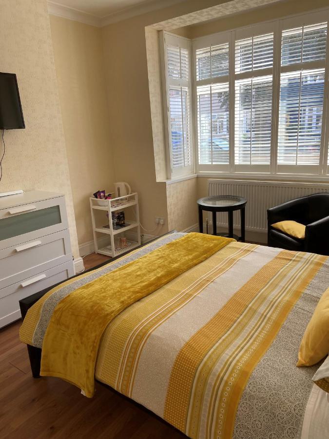 Streatham Common Bed & Breakfast London Exterior photo